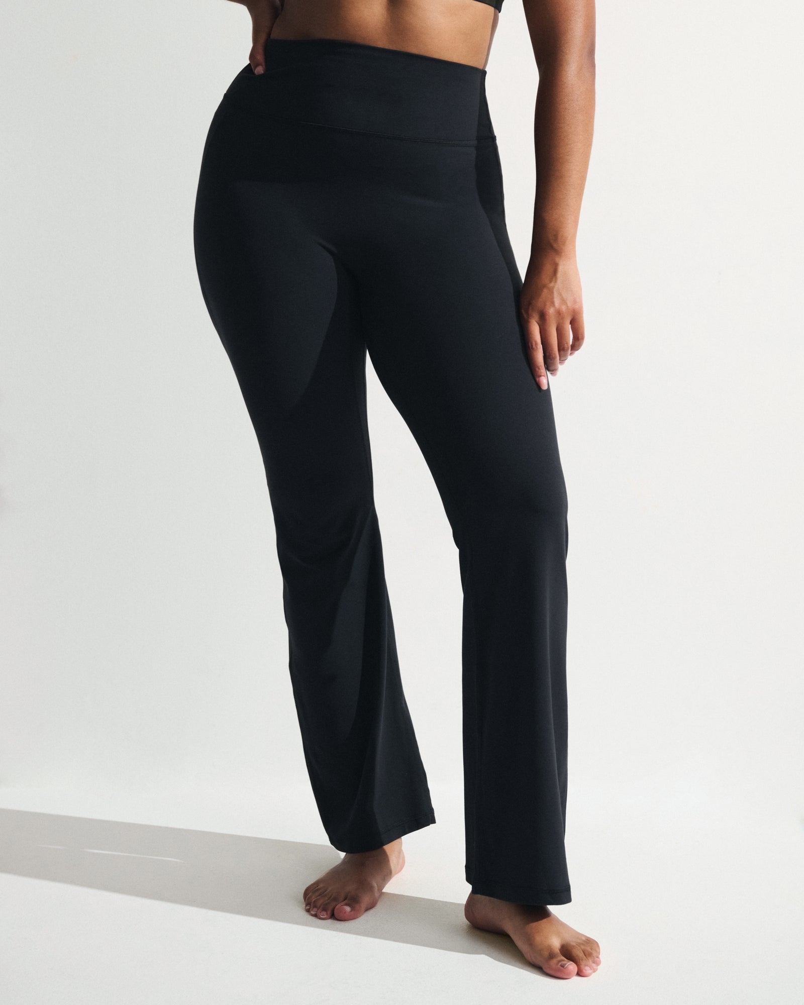 Abercrombie YPB studioFLEX Curve Love Flare Legging
