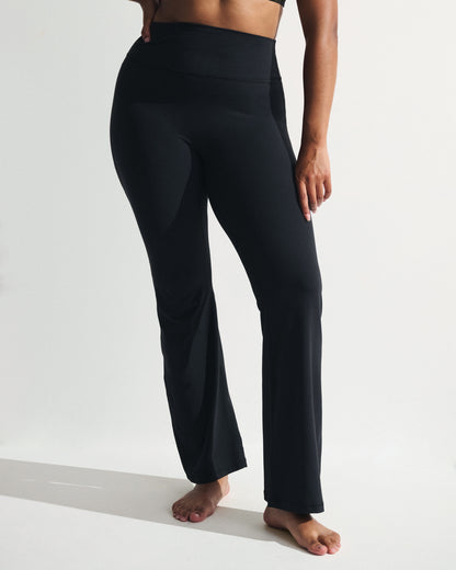 Abercrombie YPB studioFLEX Curve Love Flare Legging