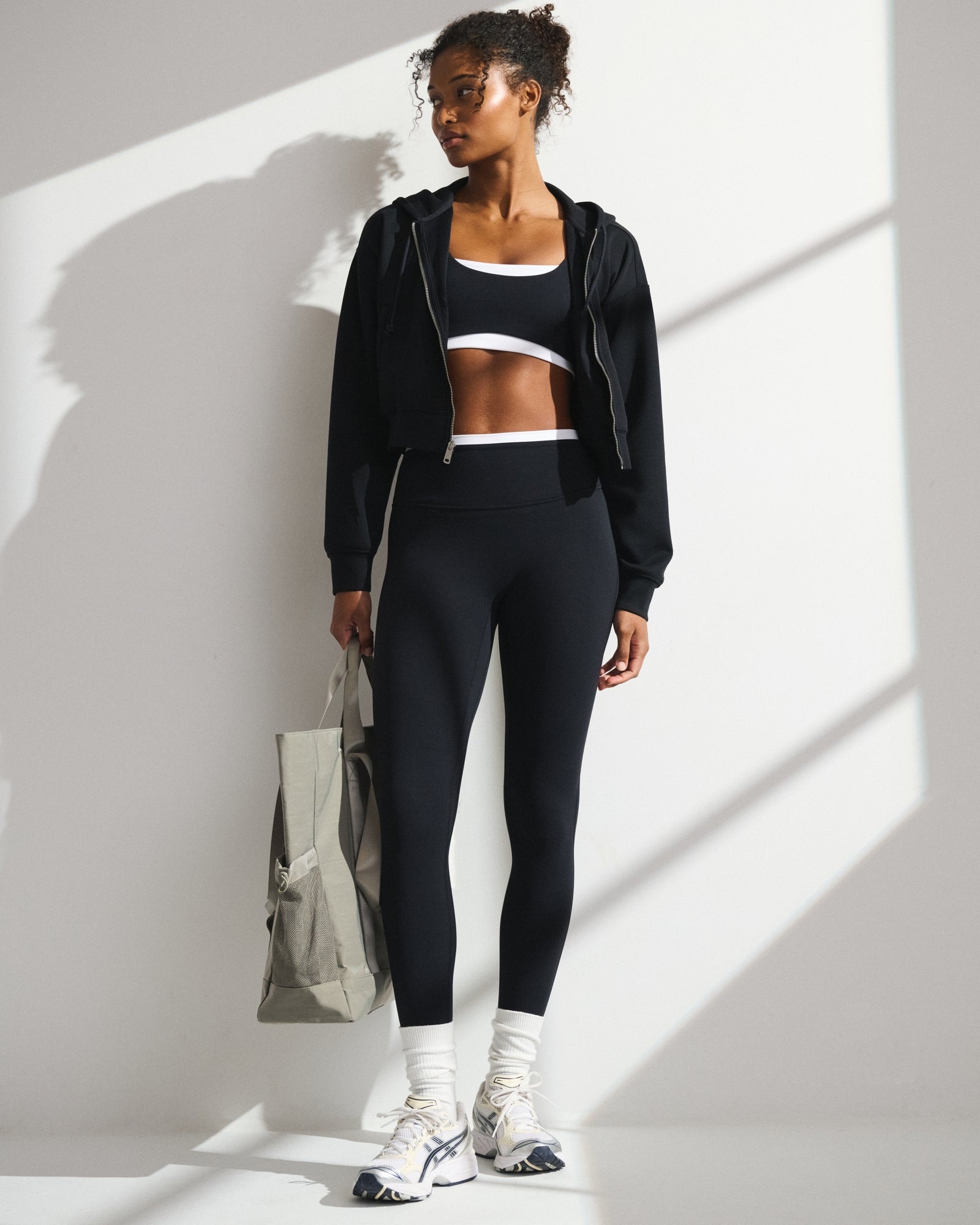 Abercrombie YPB studioFLEX Curve Love 7/8-Length Legging