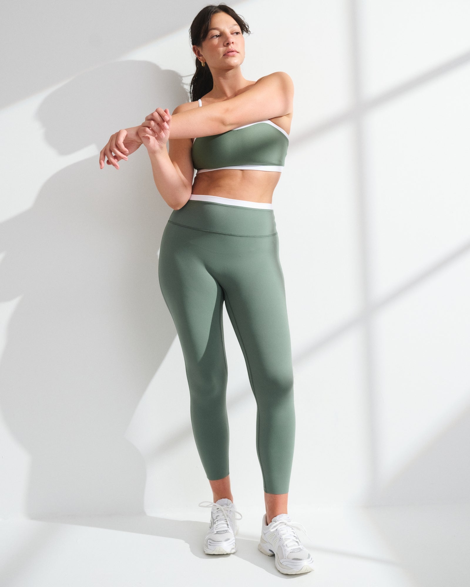 Abercrombie YPB studioFLEX Curve Love 7/8-Length Legging