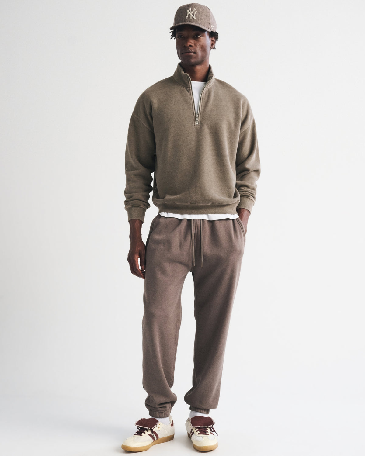 Abercrombie Essential Half-Zip Sweatshirt