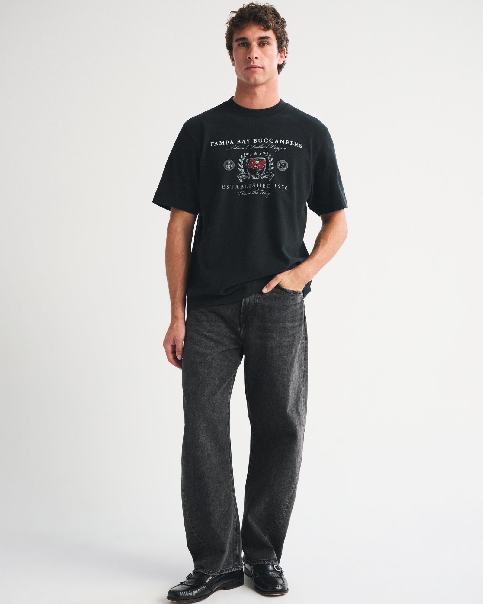 Abercrombie Tennessee Titans Premium Heavyweight 2.0 Tee