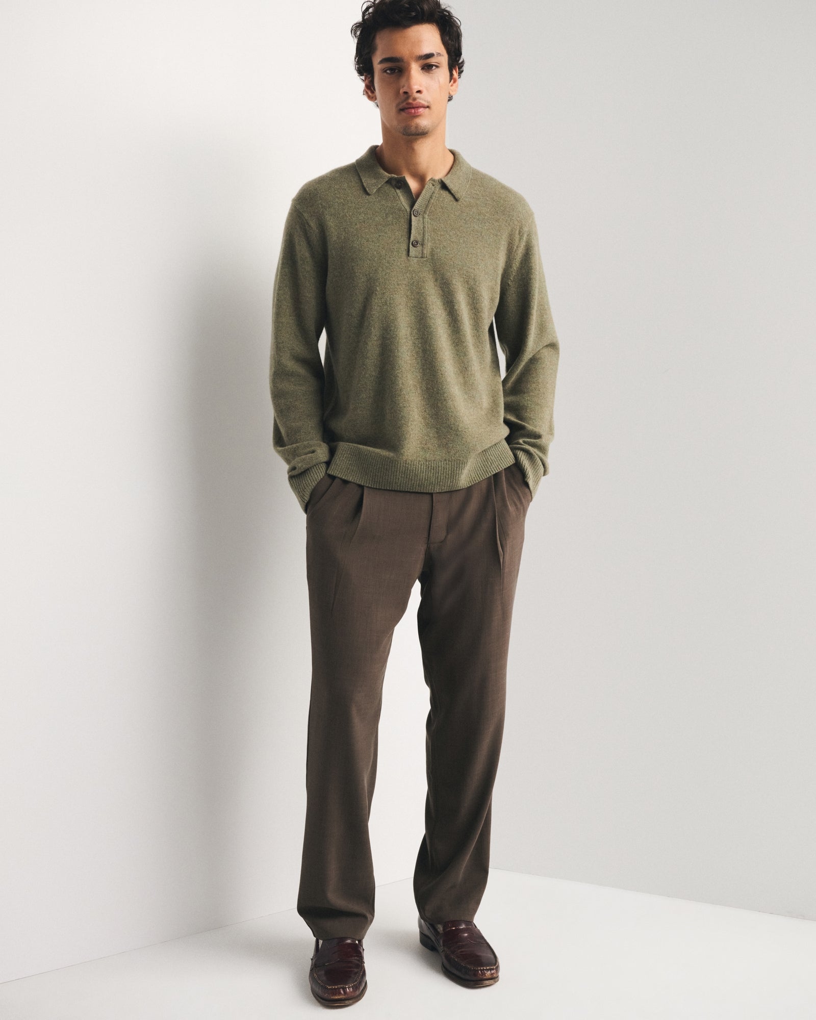Abercrombie Relaxed Straight Pleated Hybrid-Waist Trouser