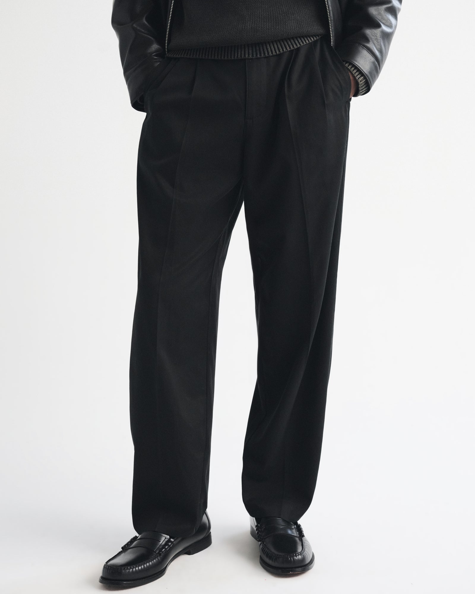 Abercrombie Cotton-Blend Pleated Baggy Trouser