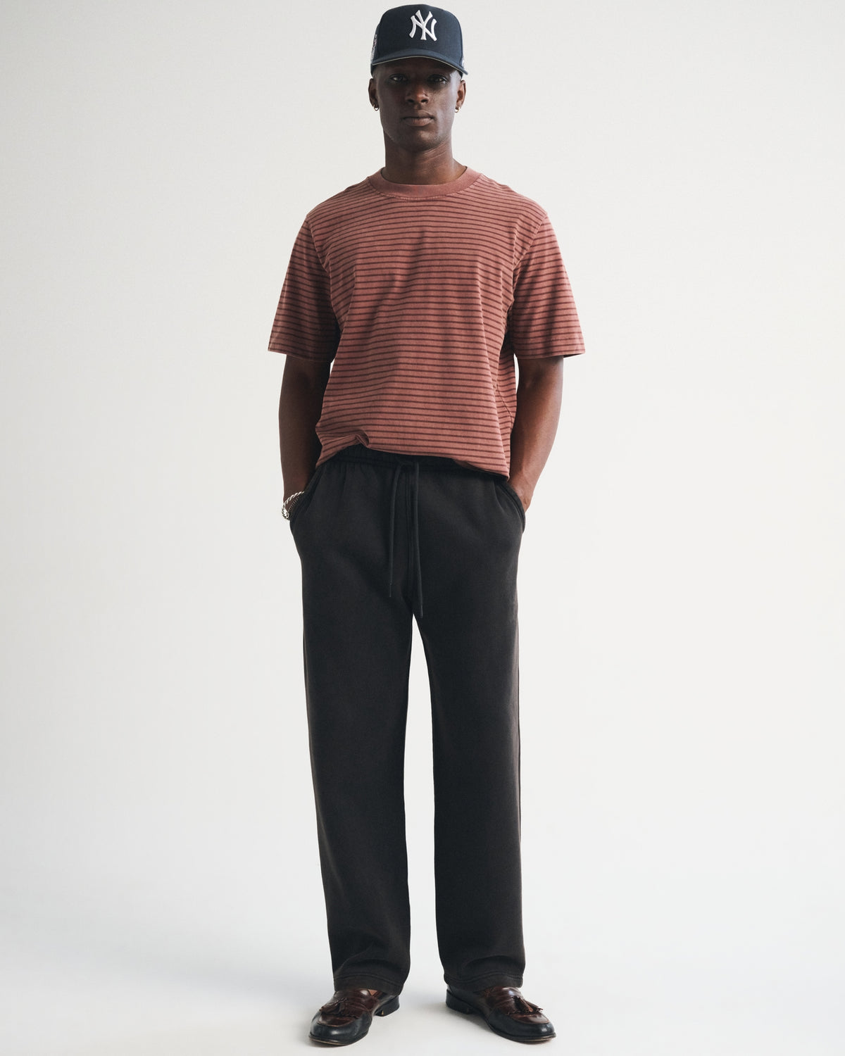 Abercrombie Essential Straight Open-Hem Sweatpant