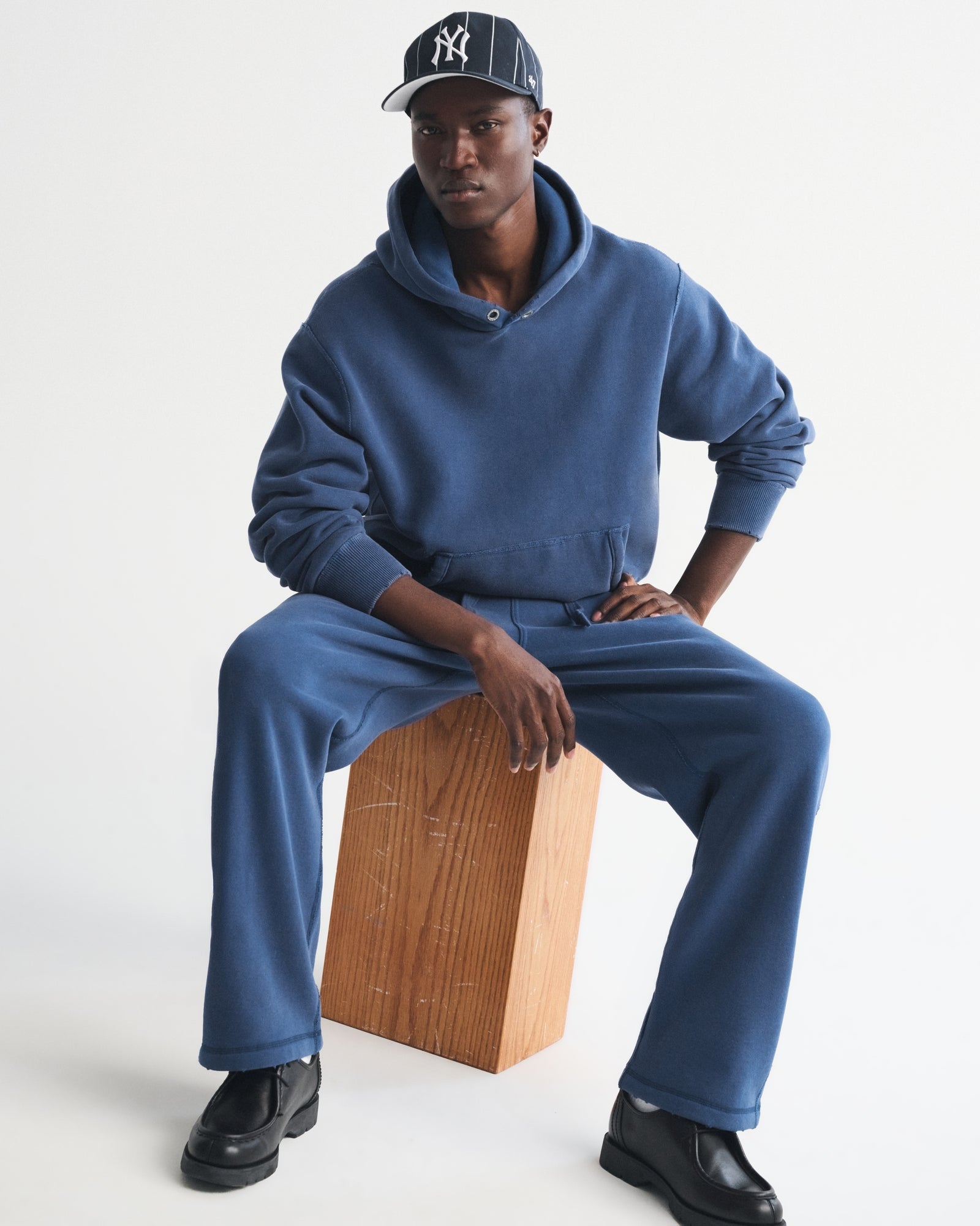 Abercrombie Heritage Heavyweight Baggy Open-Hem Sweatpant