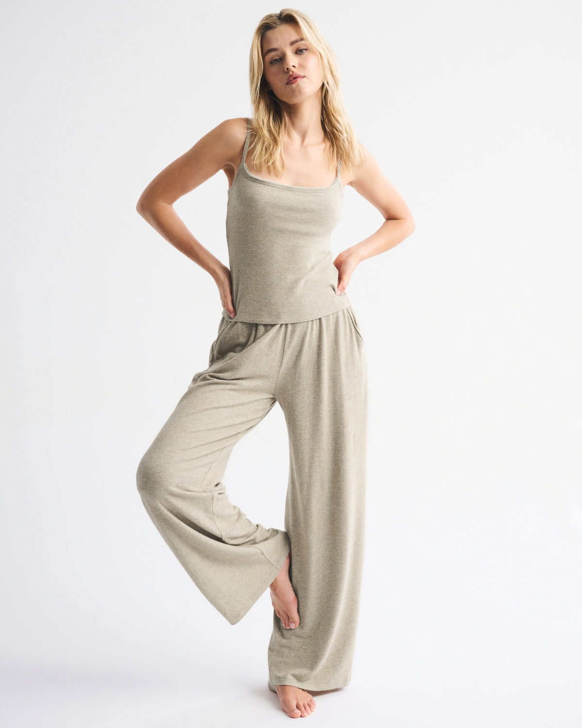 Abercrombie Cozy Lounge 90s Cami