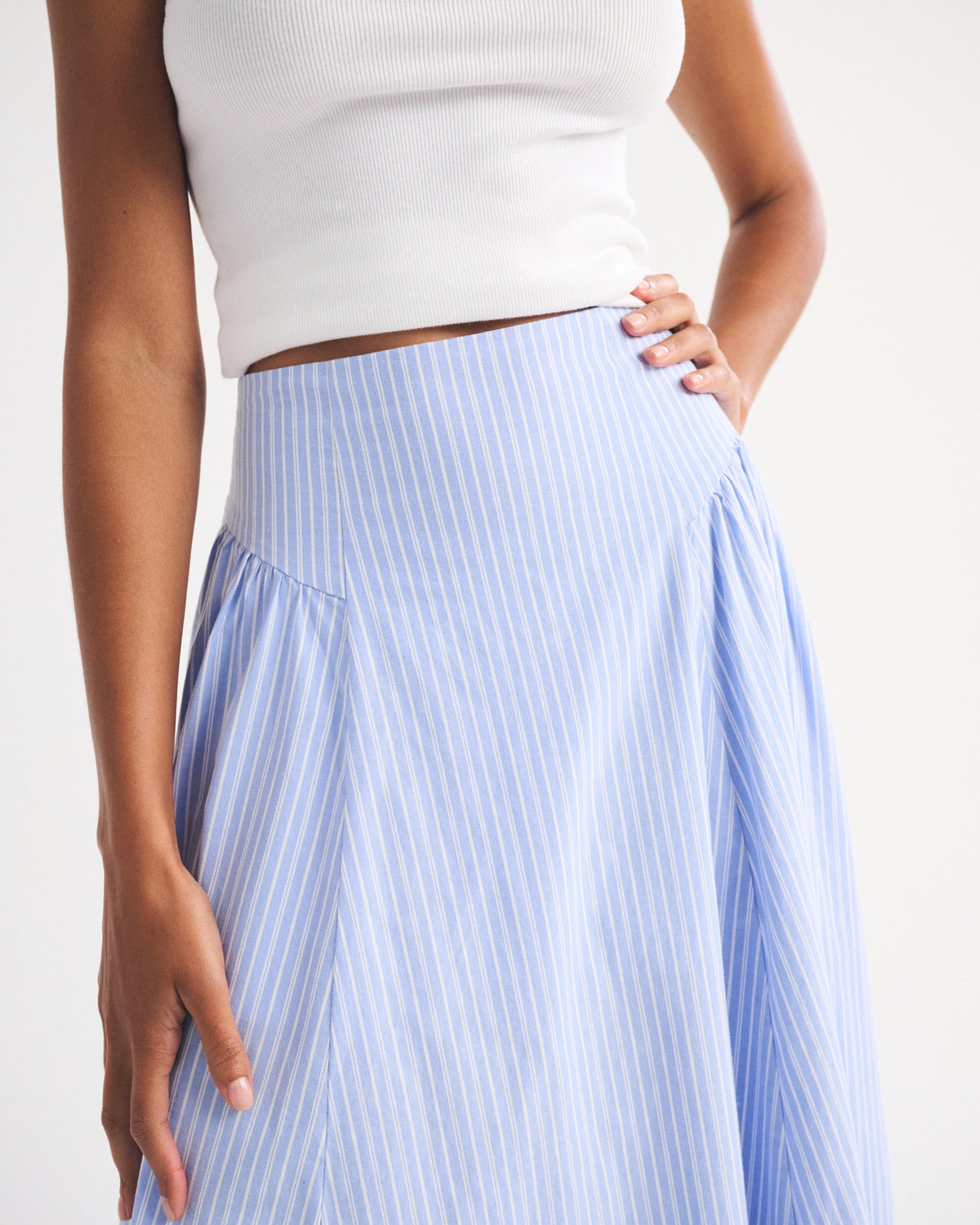 Abercrombie A&F Dylan Poplin Ultra High Rise Midi Skirt