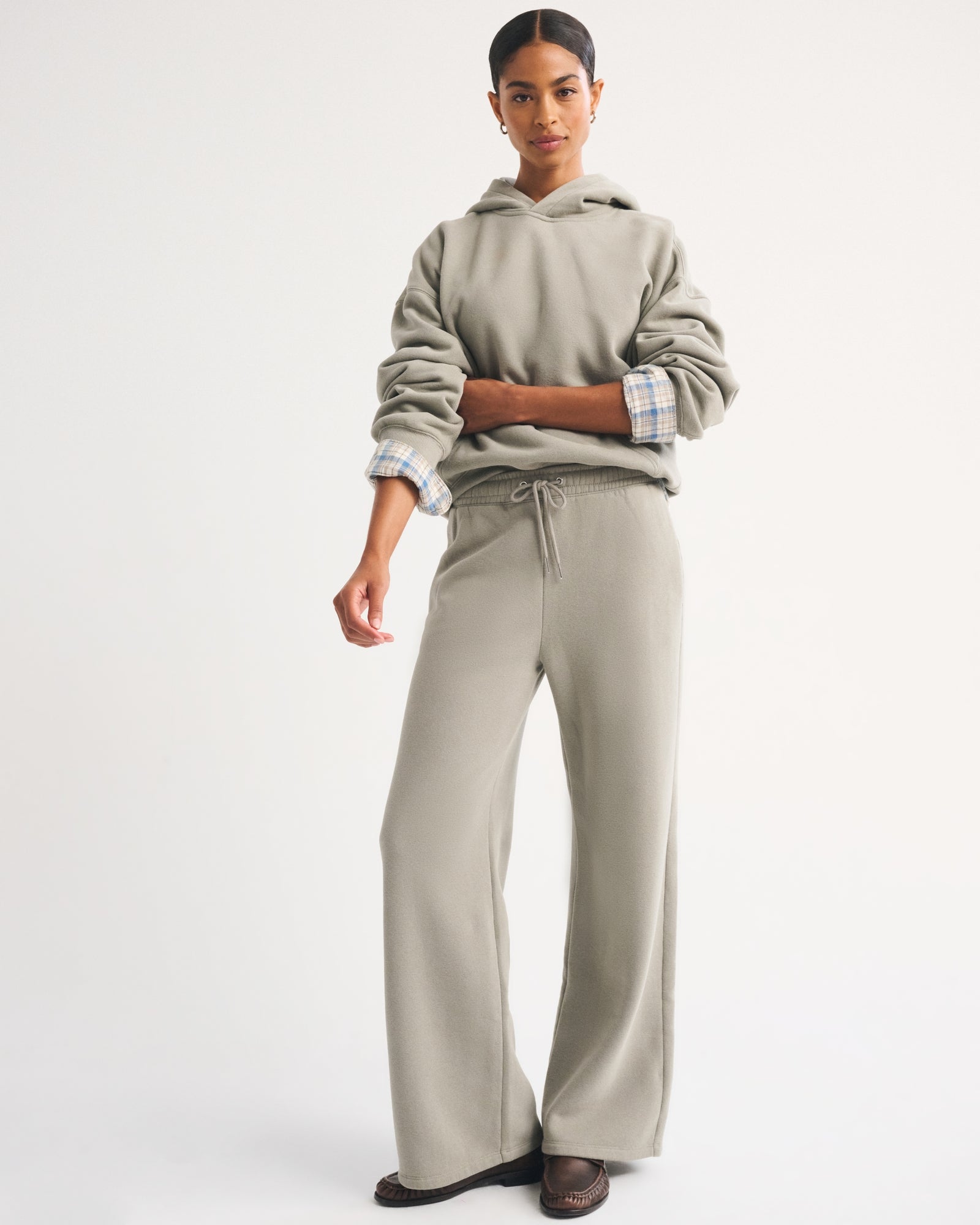 Abercrombie Sunday High Rise Wide Leg Sweatpant
