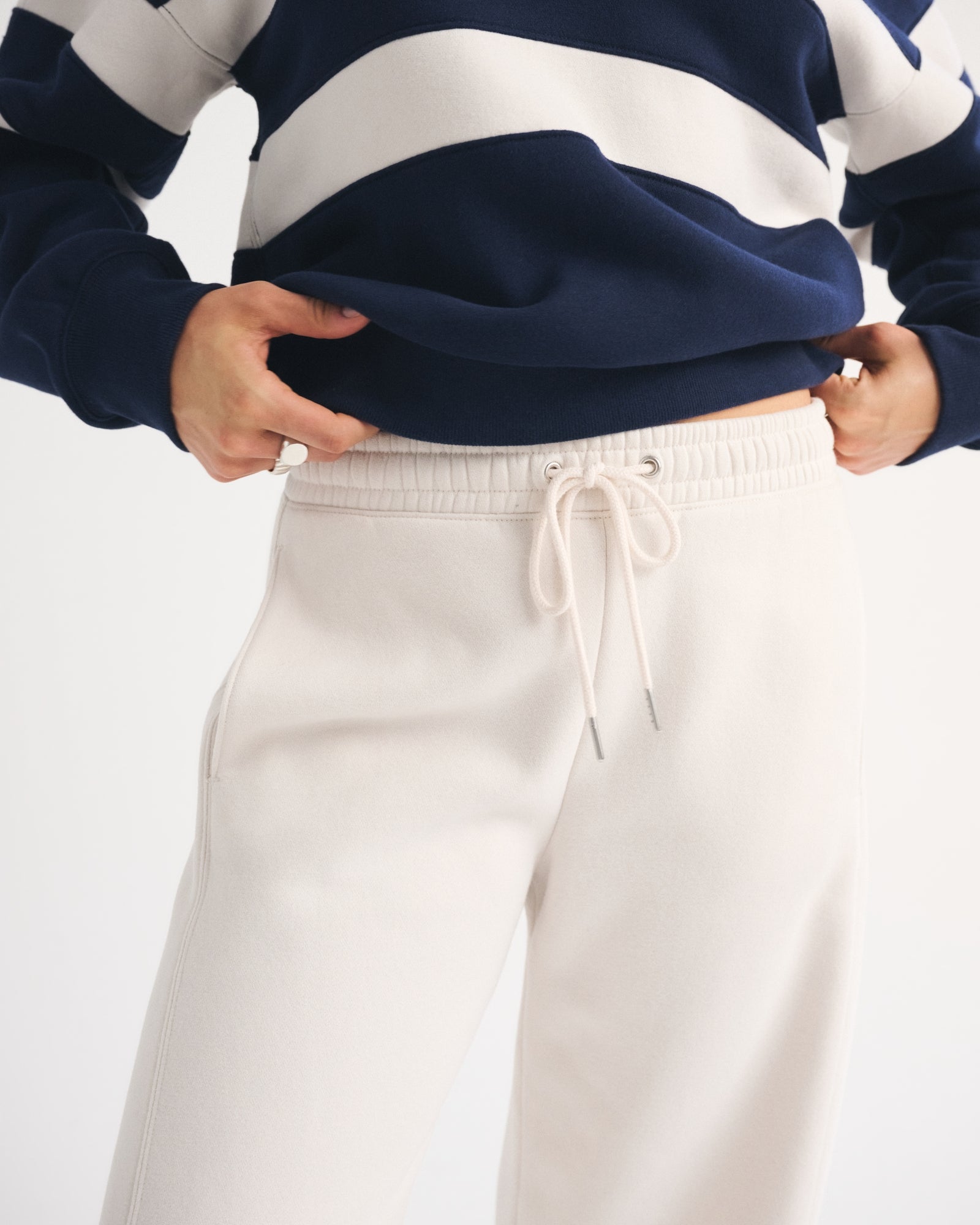 Abercrombie Sunday High Rise Forward Seam Barrel Sweatpant