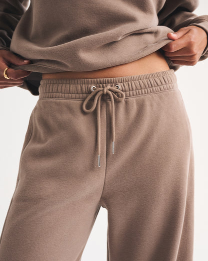 Abercrombie Sunday High Rise Forward Seam Barrel Sweatpant