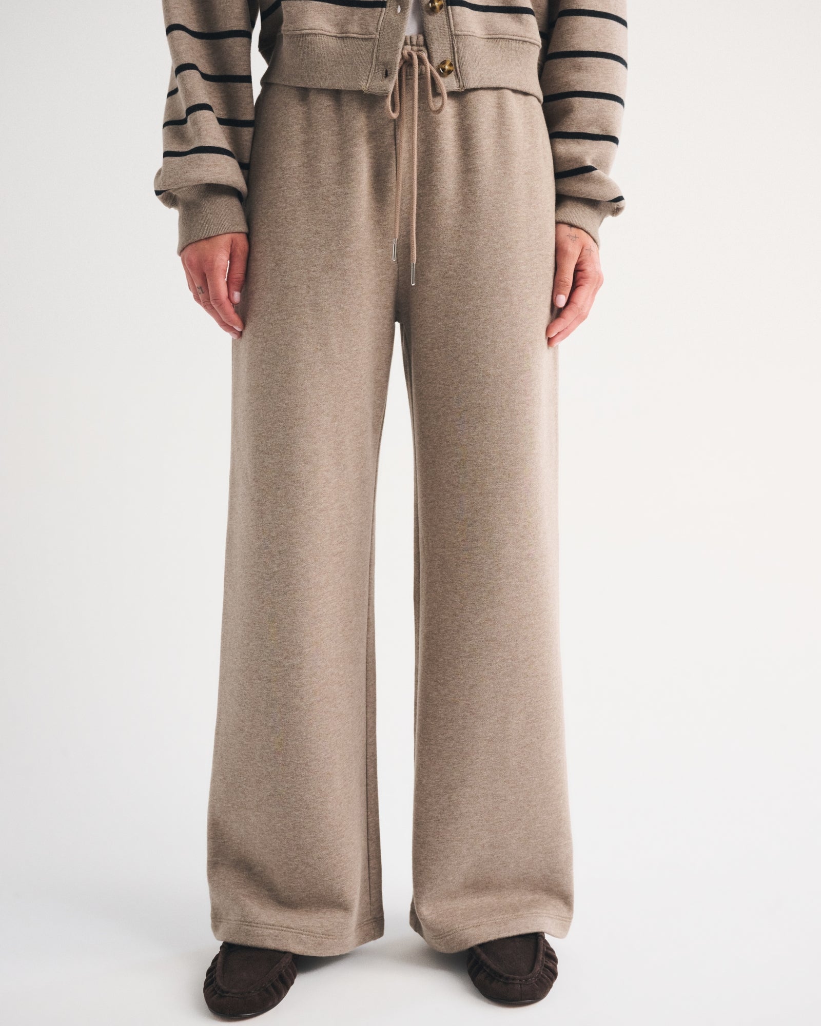 Abercrombie Sunday High Rise Wide Leg Sweatpant