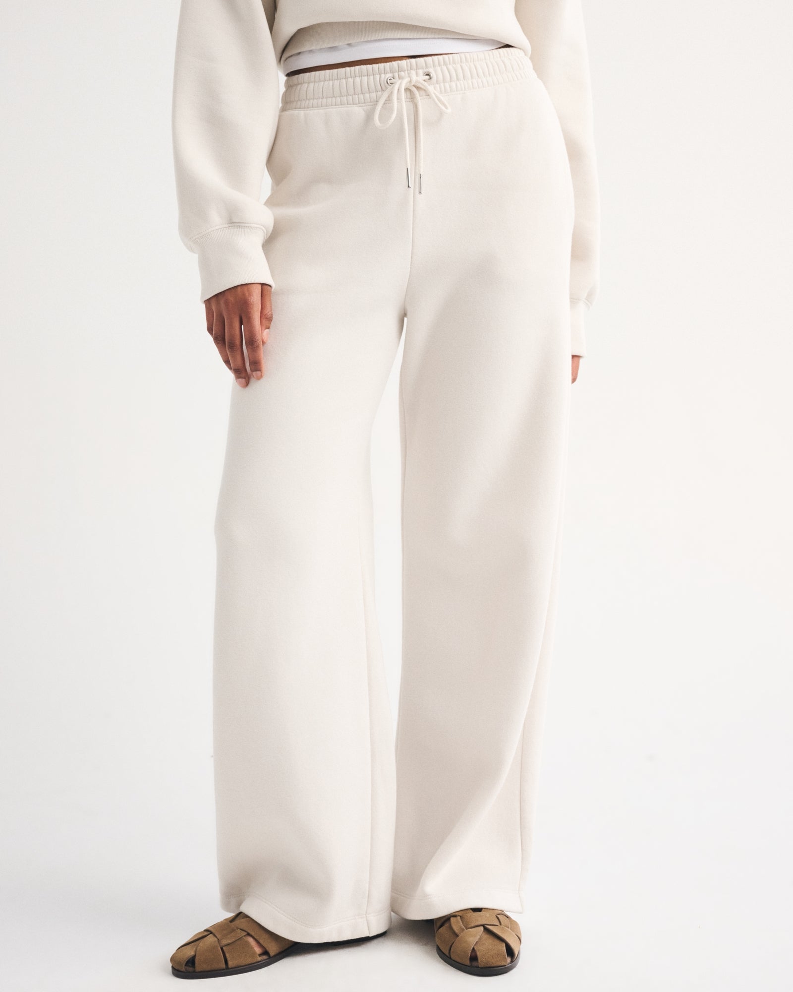 Abercrombie Sunday High Rise Wide Leg Sweatpant