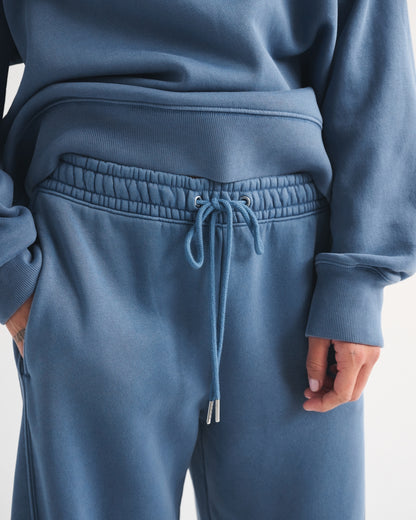 Abercrombie Sunday High Rise Forward Seam Barrel Sweatpant