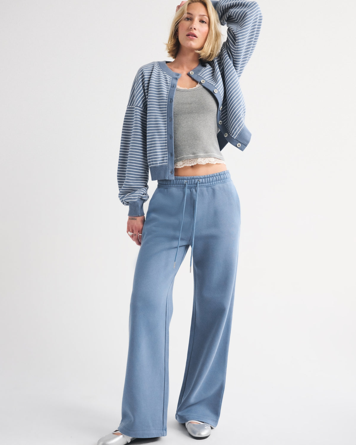 Abercrombie Sunday High Rise Wide Leg Sweatpant