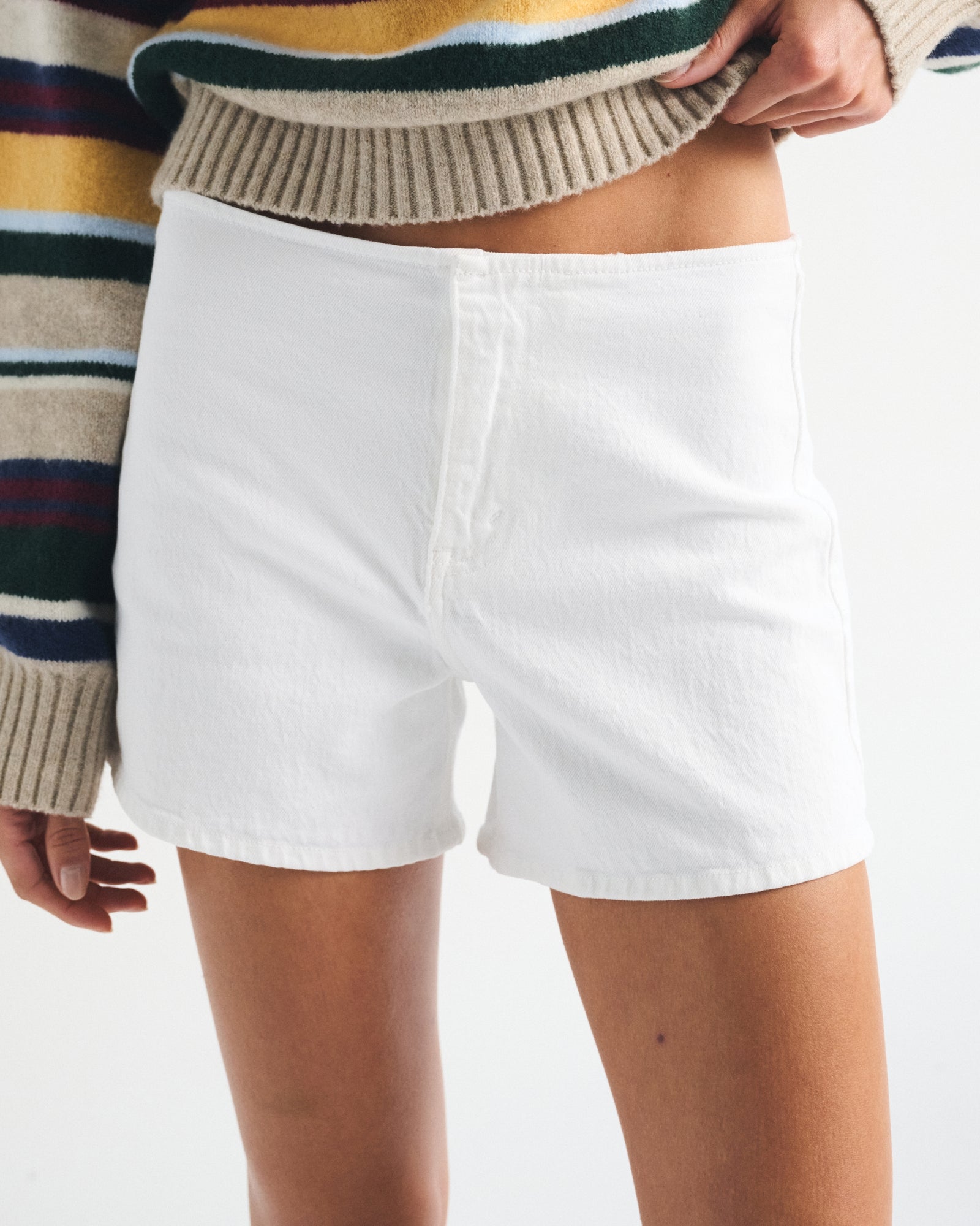 Abercrombie Clean Waist Mid Rise A-Line Short