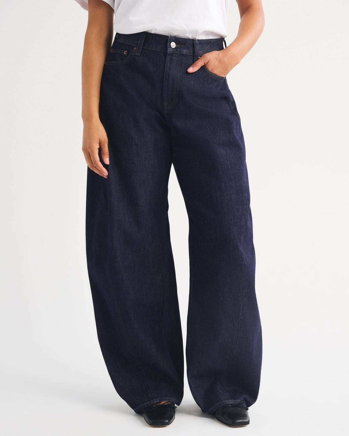 Abercrombie Curve Love High Rise Ultra Barrel Jean