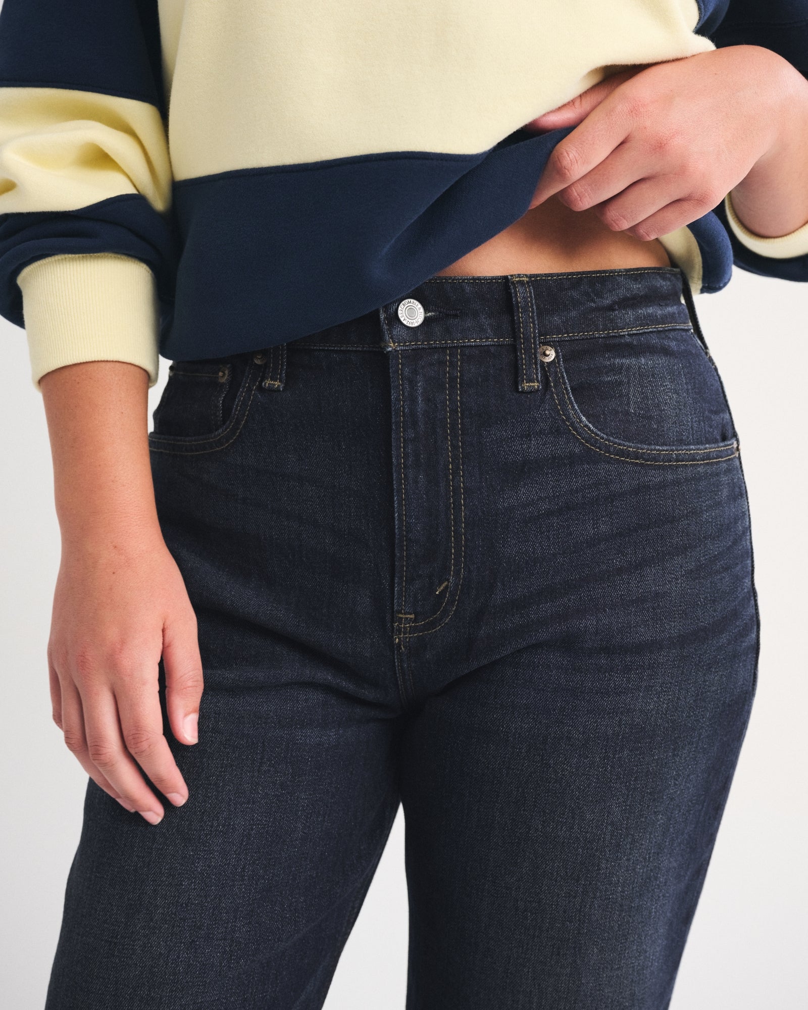 Abercrombie Curve Love High Rise 90s Relaxed Jean