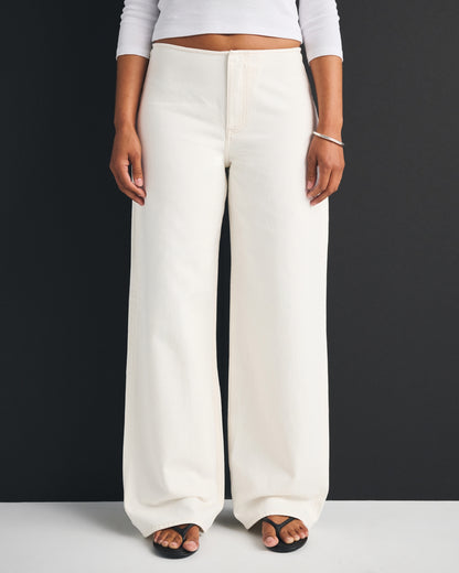 Abercrombie Curve Love Clean Waist Low Rise Ultra Loose Jean