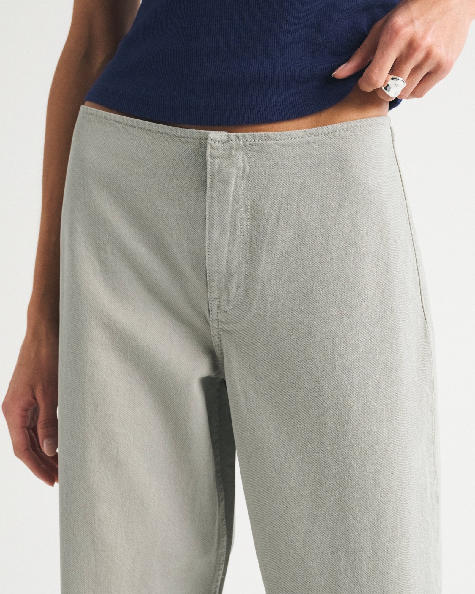Abercrombie Clean Waist Low Rise Ultra Loose Jean