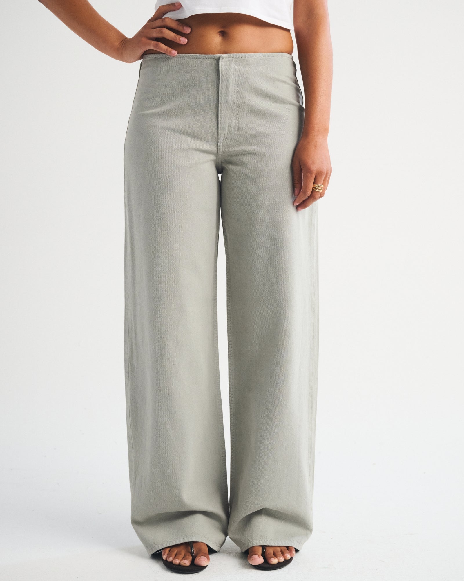 Abercrombie Curve Love Clean Waist Low Rise Ultra Loose Jean