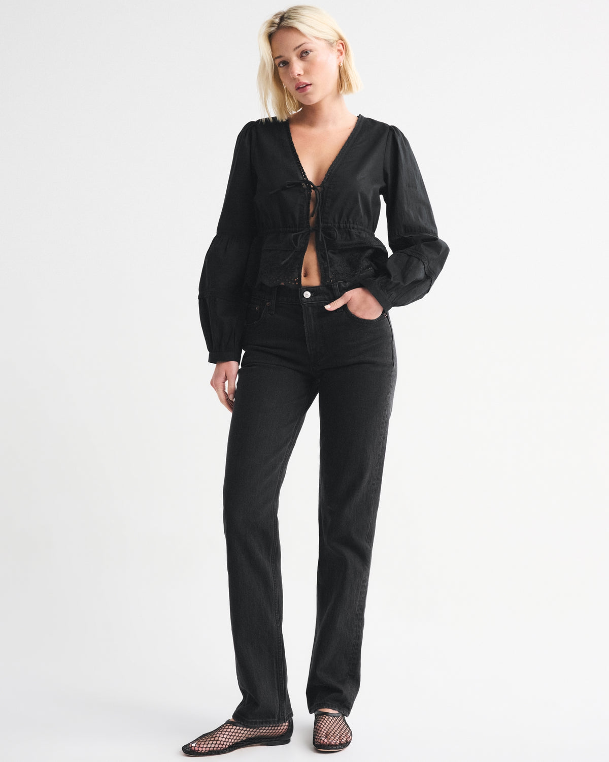 Abercrombie Mid Rise 90s Straight Jean