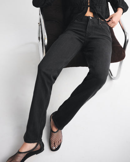 Abercrombie Mid Rise 90s Straight Jean