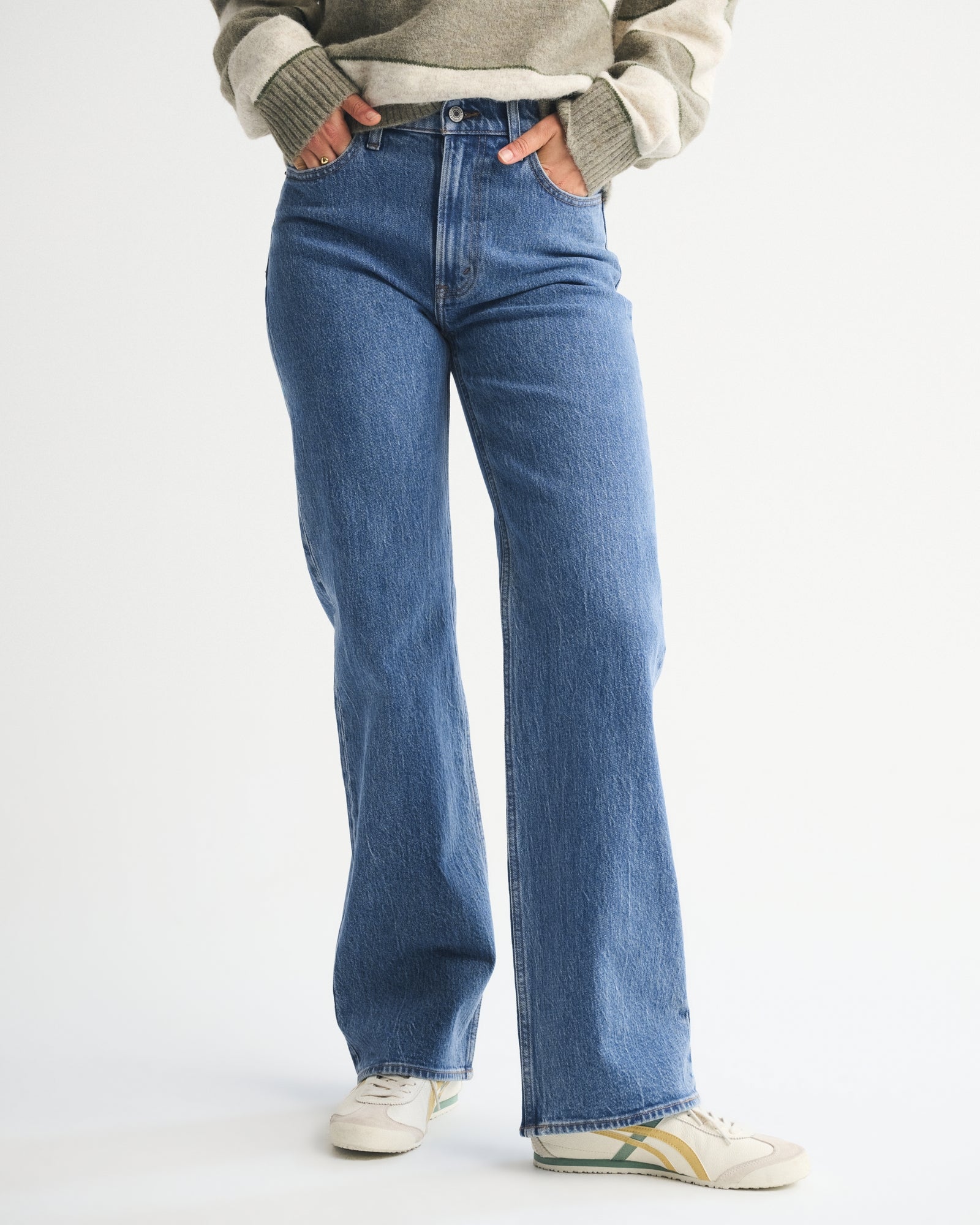Abercrombie High Rise 90s Relaxed Jean