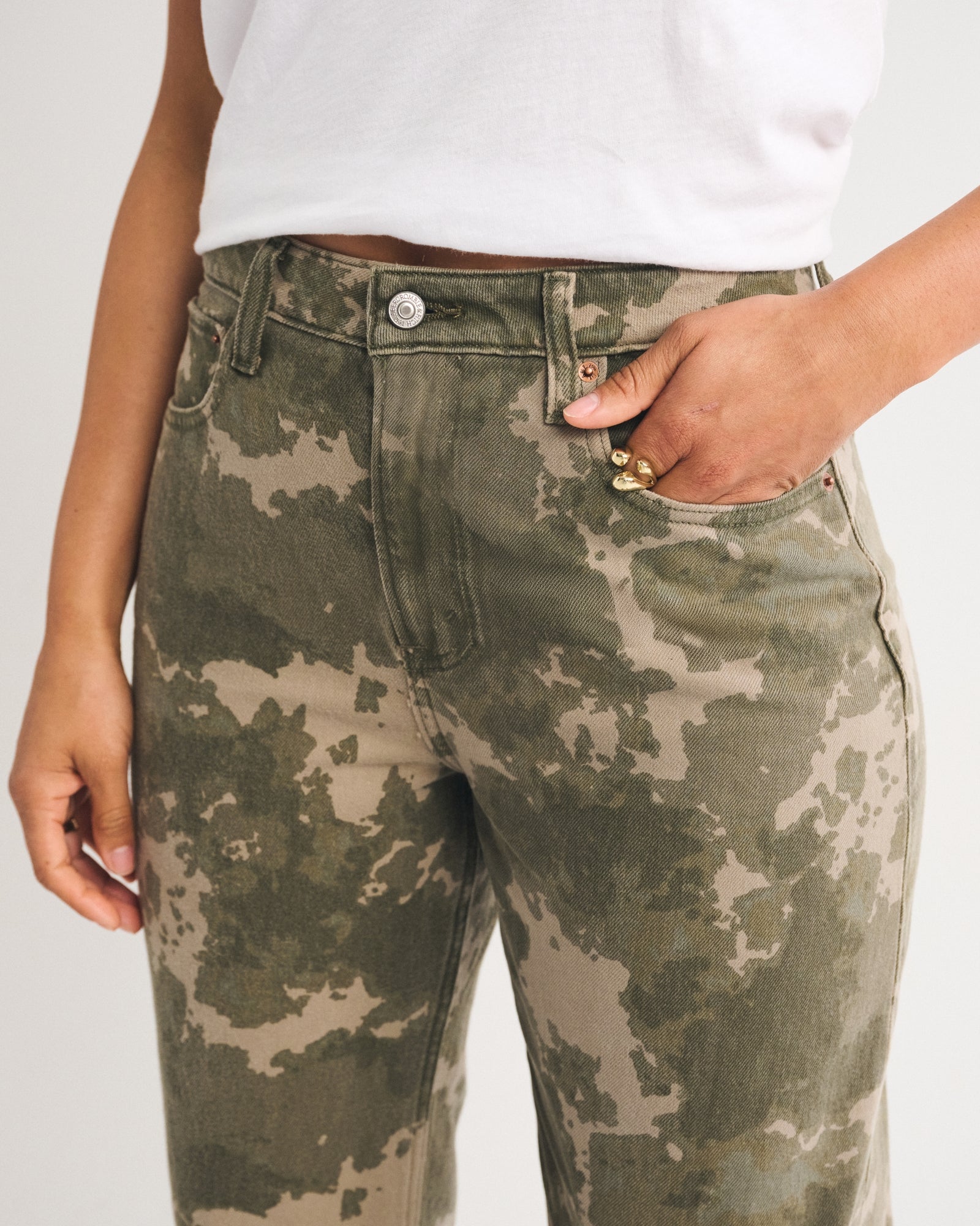 Abercrombie Curve Love High Rise 90s Relaxed Bandana Print  Jean