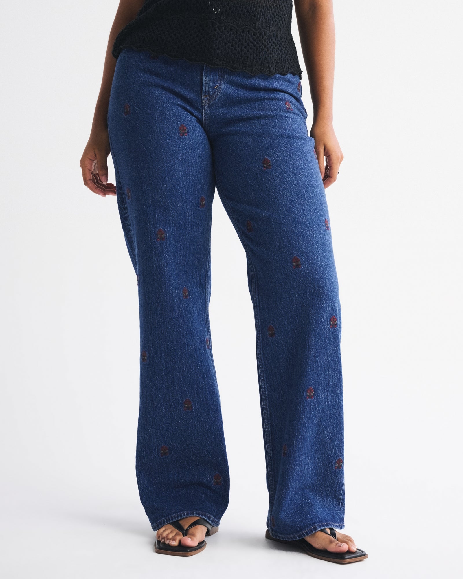 Abercrombie Curve Love High Rise 90s Relaxed Floral Embroidered Jean
