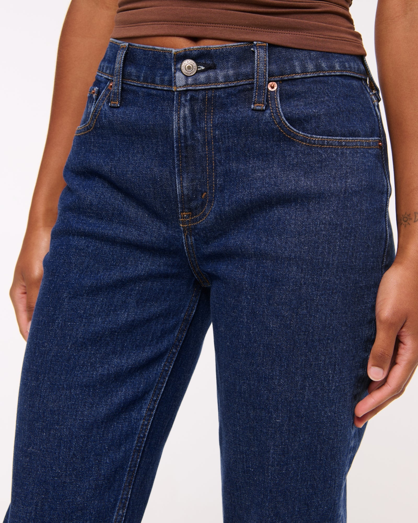 Abercrombie Curve Love Mid Rise 90s Straight Frayed Hem Jean