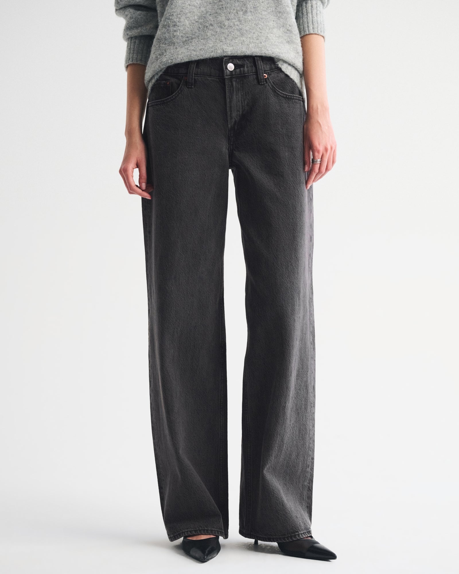 Abercrombie Low Rise Ultra Loose Cuffed Hem Jean