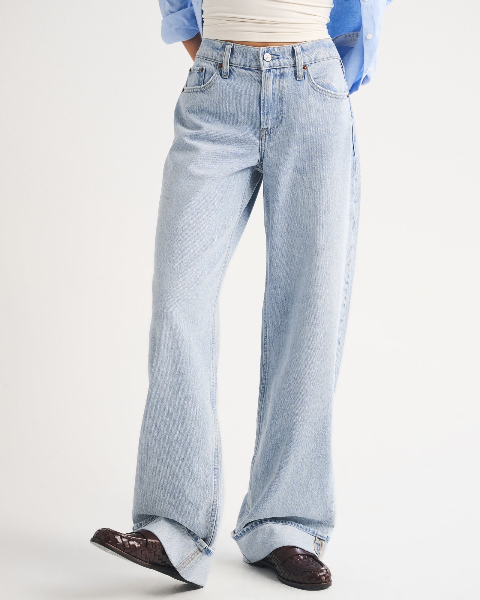 Abercrombie Low Rise Ultra Loose Cuffed Hem Jean