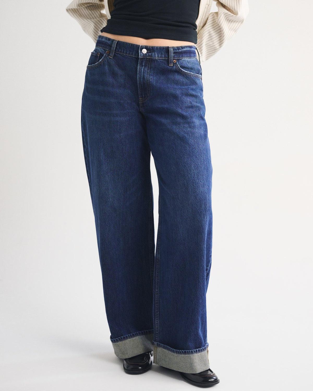 Abercrombie Curve Love Low Rise Ultra Loose Cuffed Hem Jean