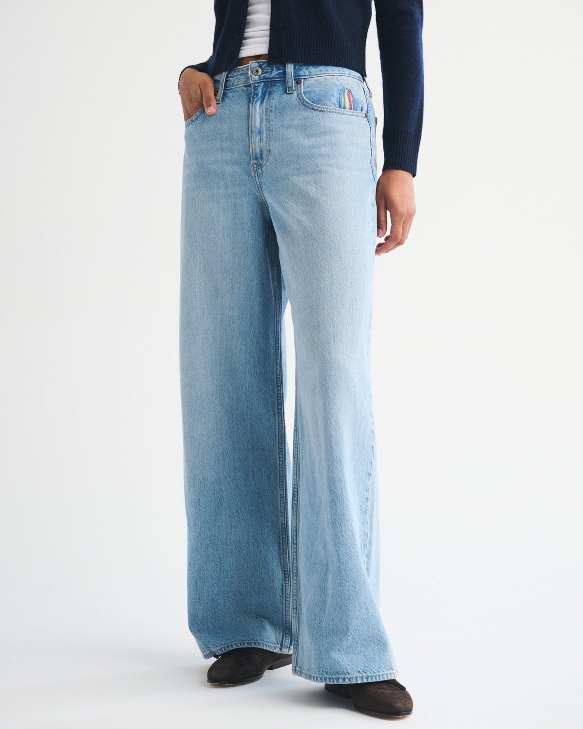 Abercrombie Curve Love High Rise Wide Leg Fish Embroidered Jean