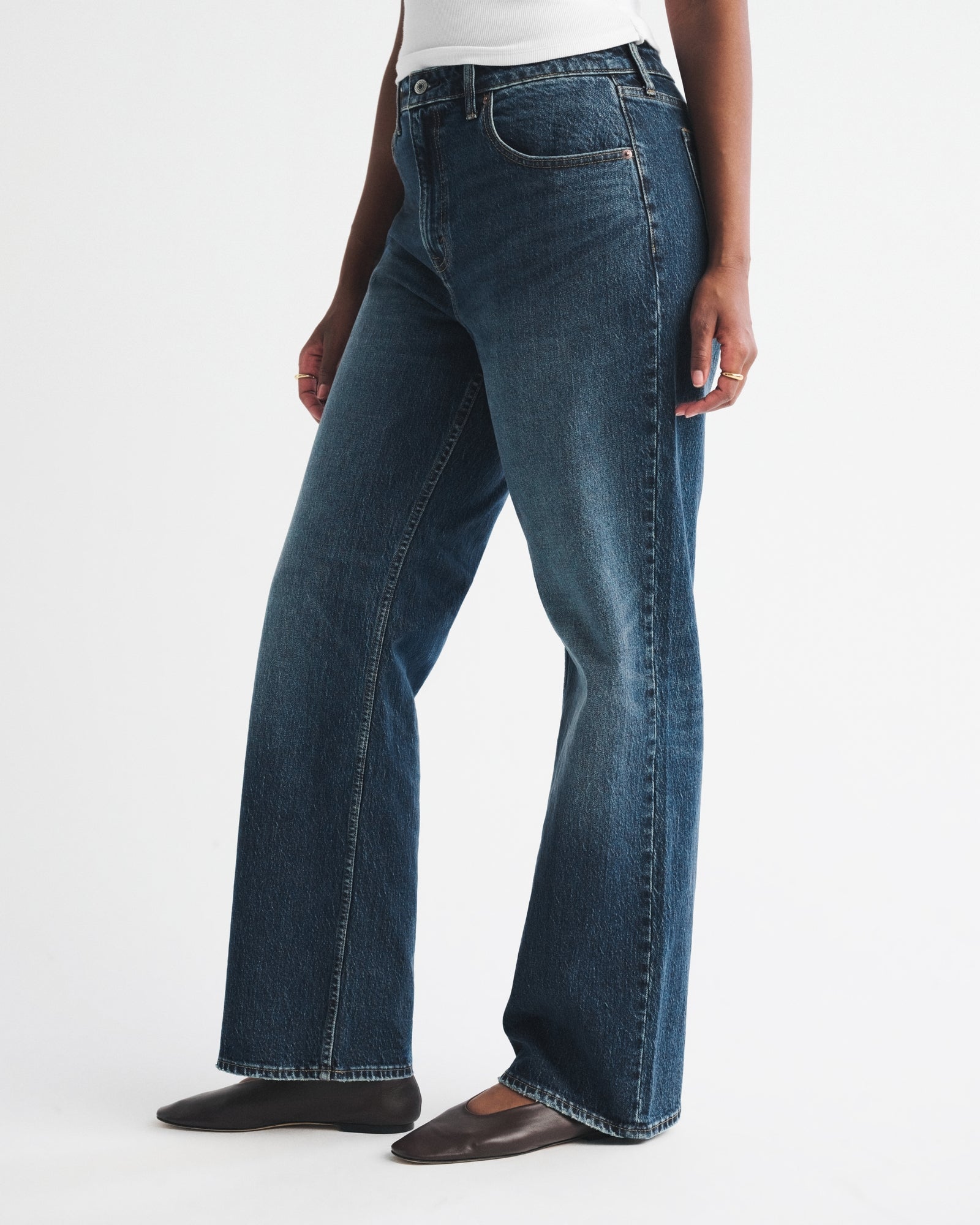 Abercrombie Curve Love High Rise 90s Relaxed Jean