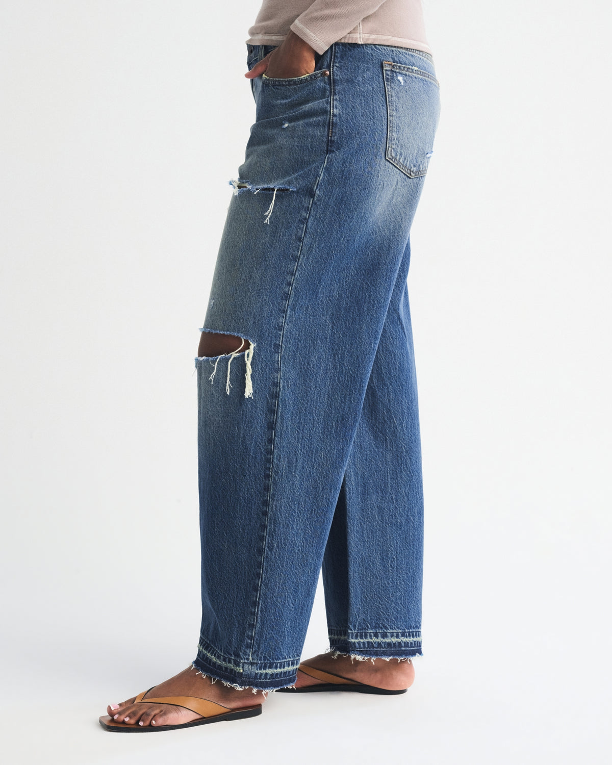 Abercrombie Curve Love Low Rise Ultra Loose Cuffed Hem Jean