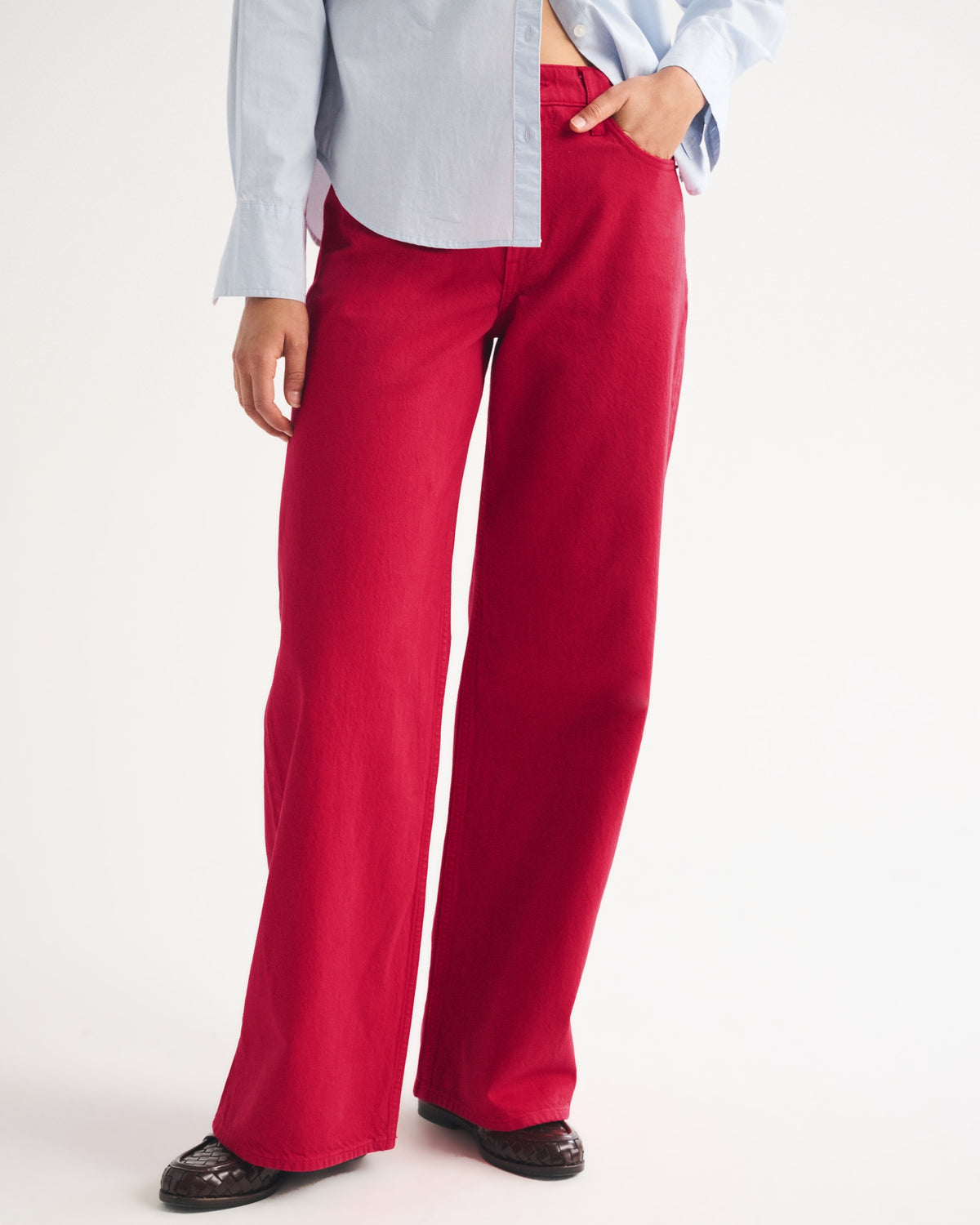 Abercrombie High Rise Wide Leg Fish Embroidered Jean