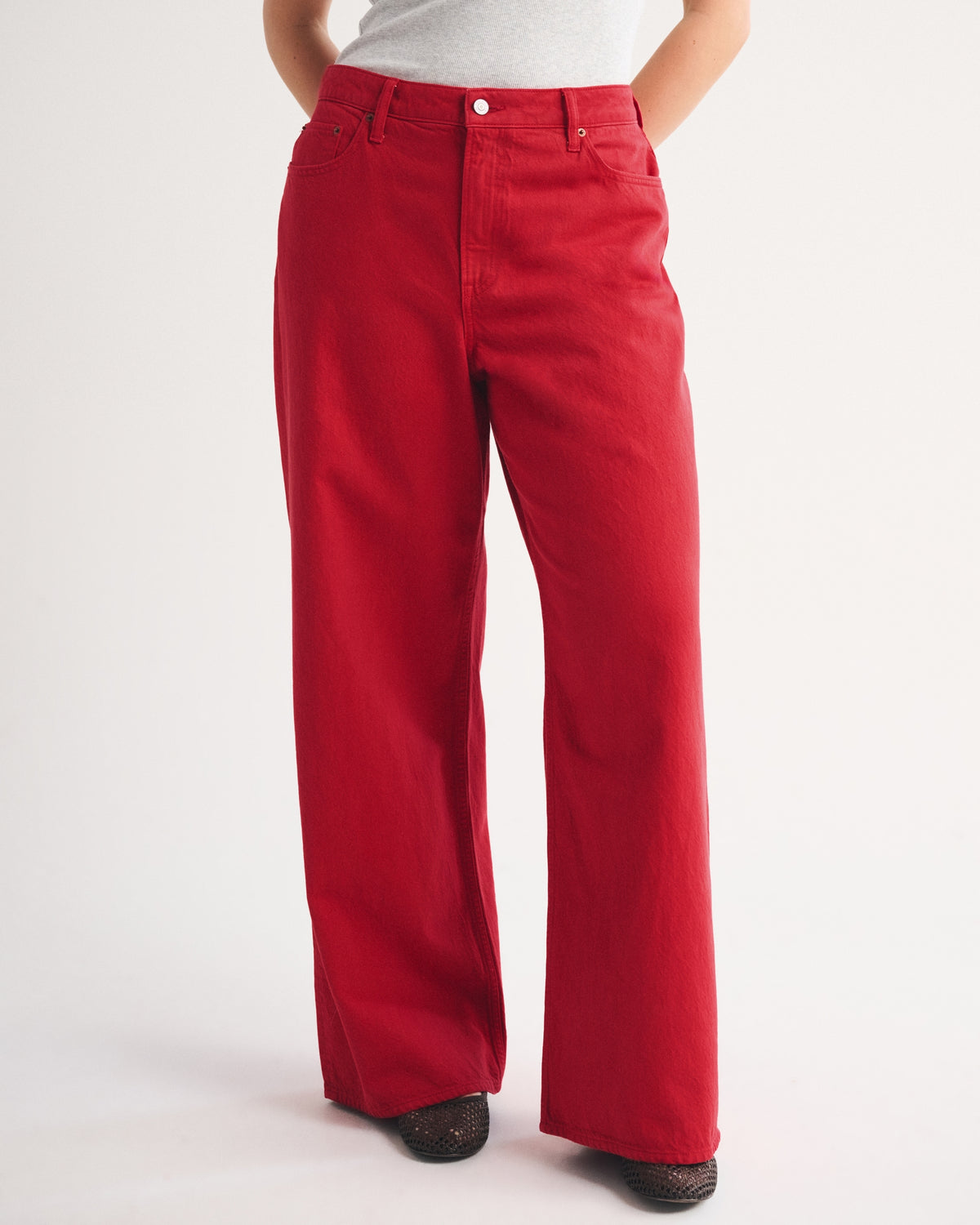 Abercrombie Curve Love High Rise Wide Leg Fish Embroidered Jean