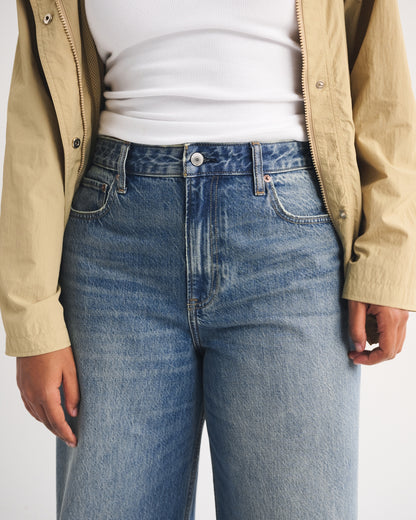 Abercrombie Curve Love High Rise Wide Leg Fish Embroidered Jean