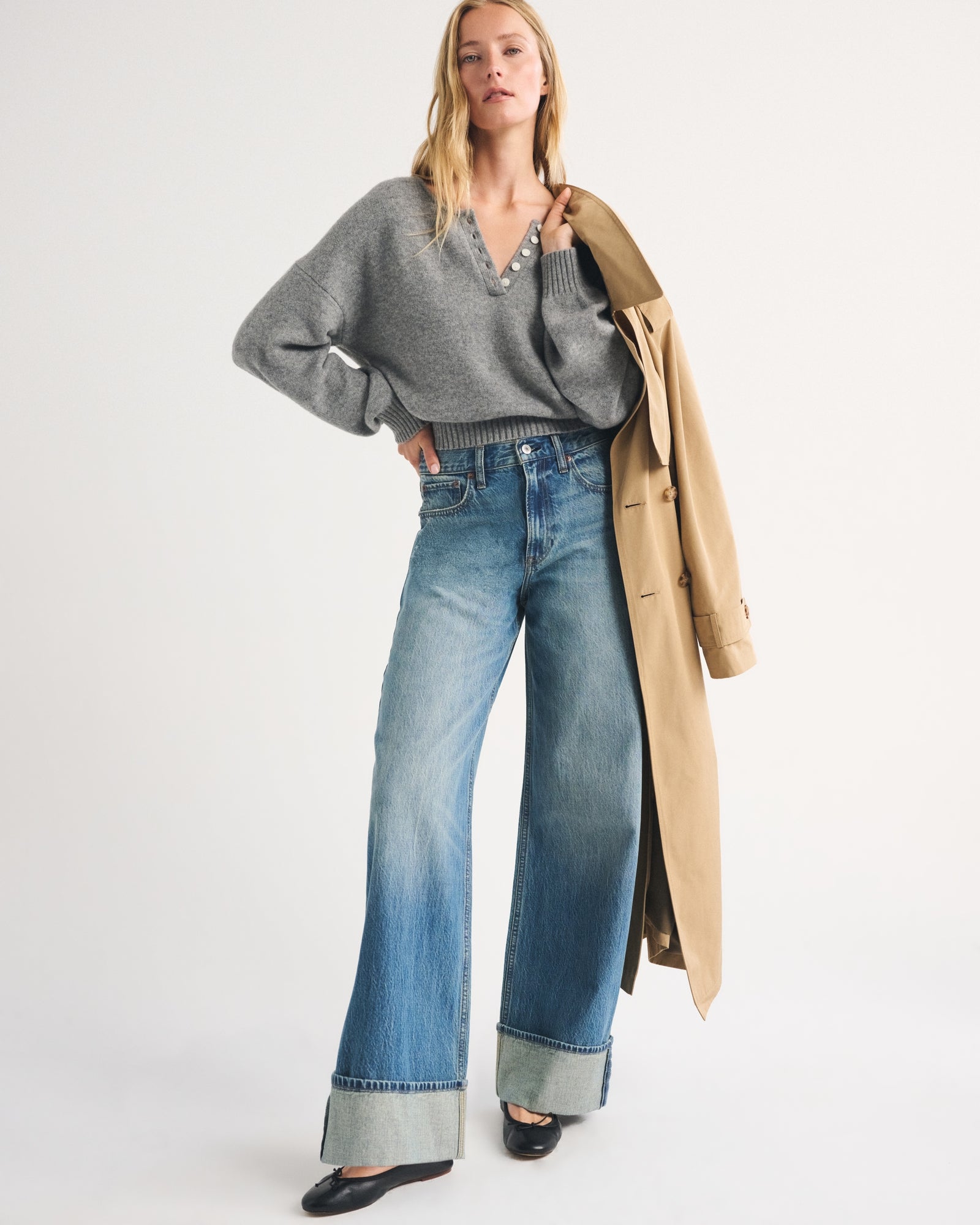 Abercrombie High Rise Wide Leg Fish Embroidered Jean