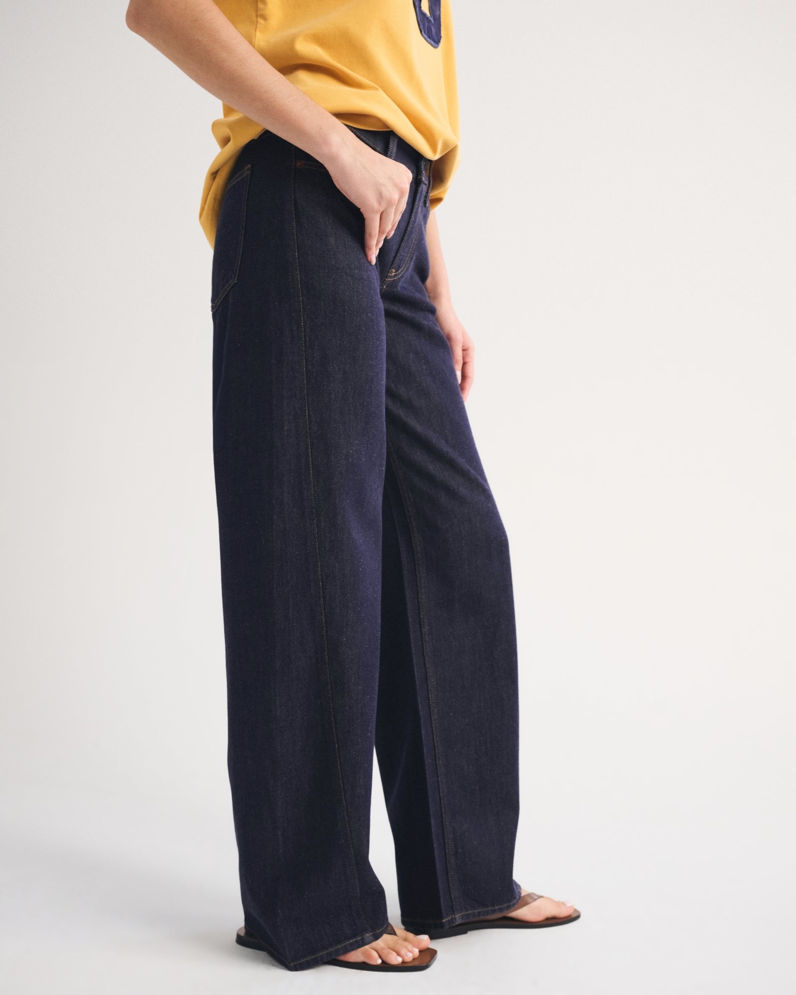 Abercrombie Low Rise Ultra Loose Cuffed Hem Jean