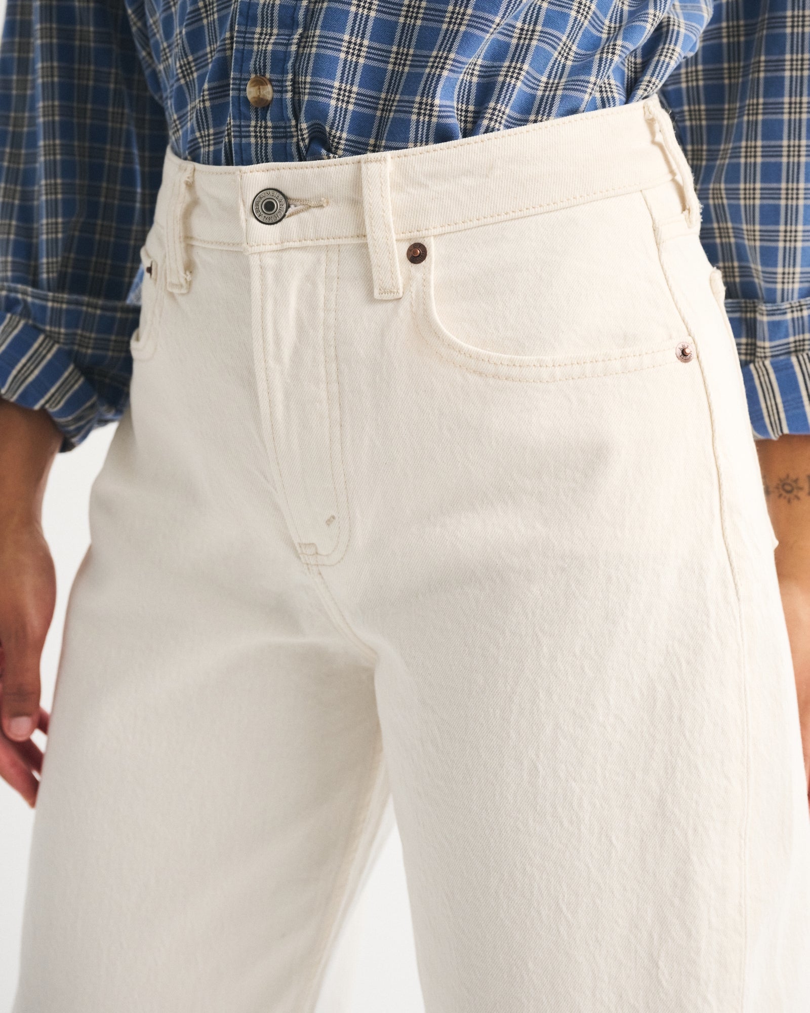 Abercrombie Curve Love High Rise Barrel Jean