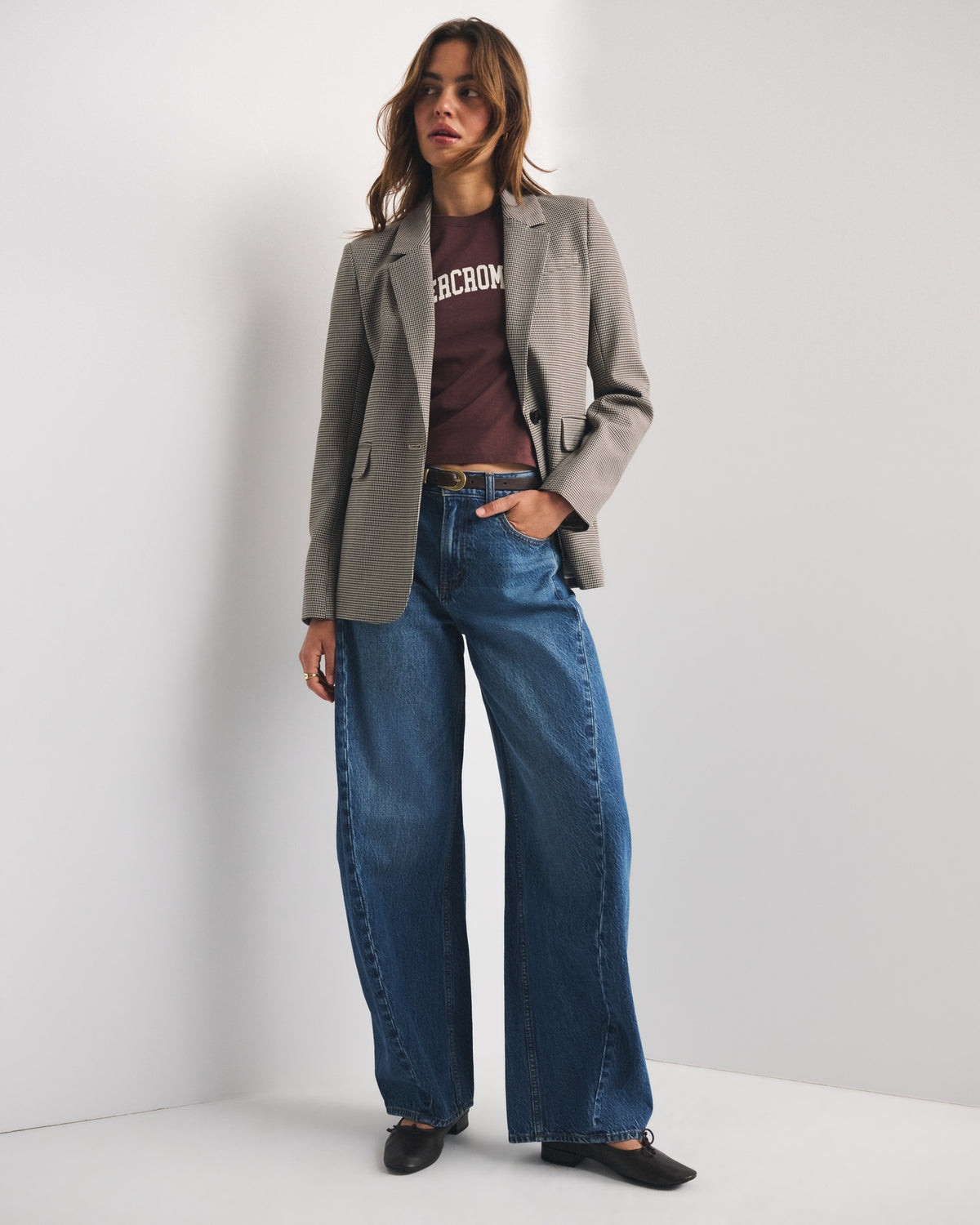 Abercrombie High Rise Ultra Barrel Jean