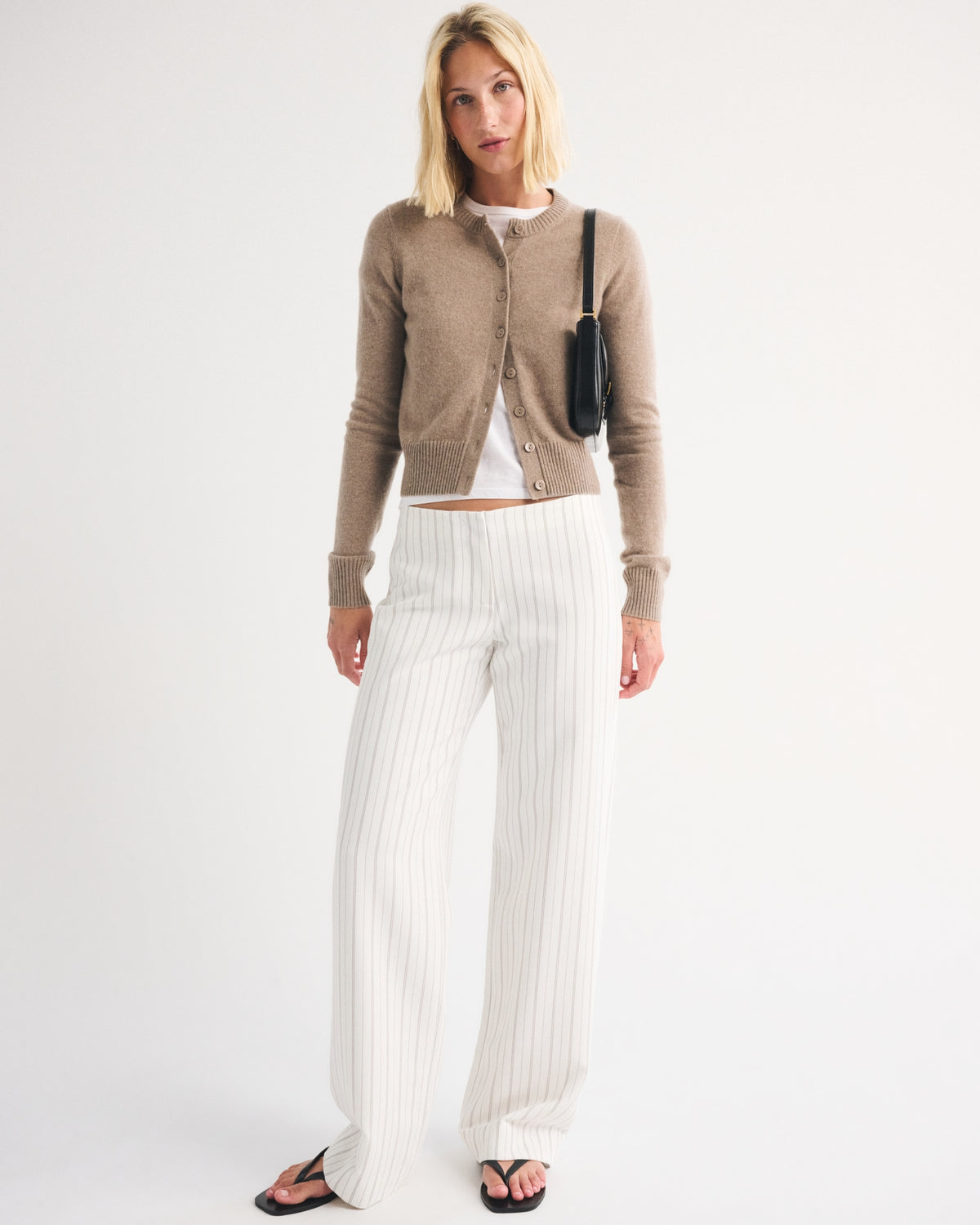 Abercrombie Clean Waist Low Rise Tailored Wide Leg Pant