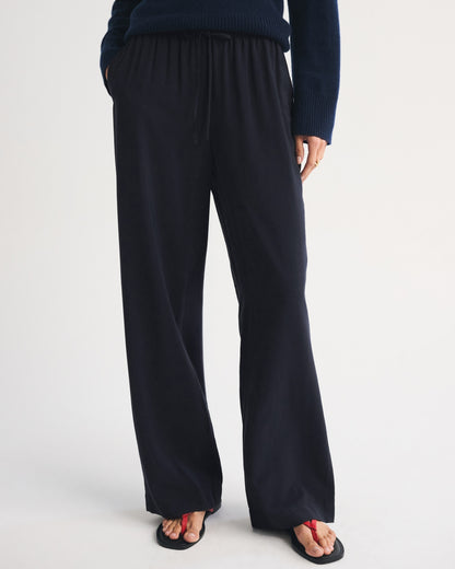 Abercrombie A&F Gemma Crepe Wide Leg Pull-On Pant