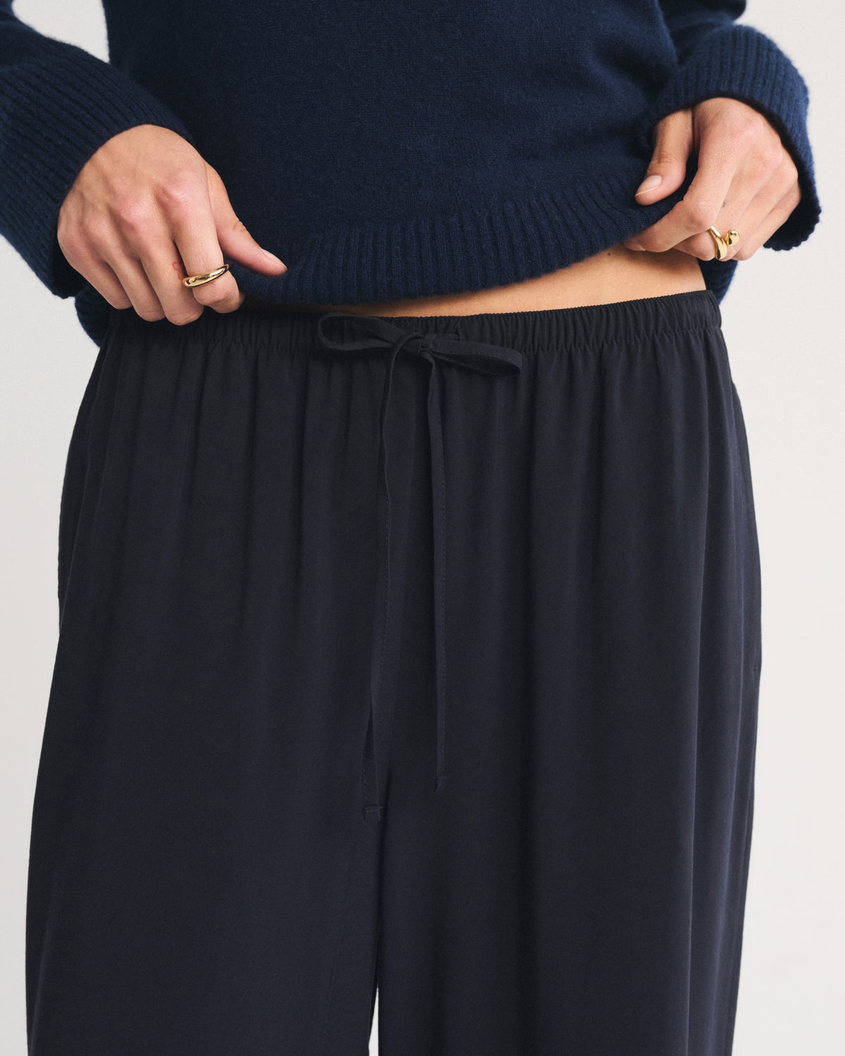 Abercrombie A&F Gemma Crepe Wide Leg Pull-On Pant