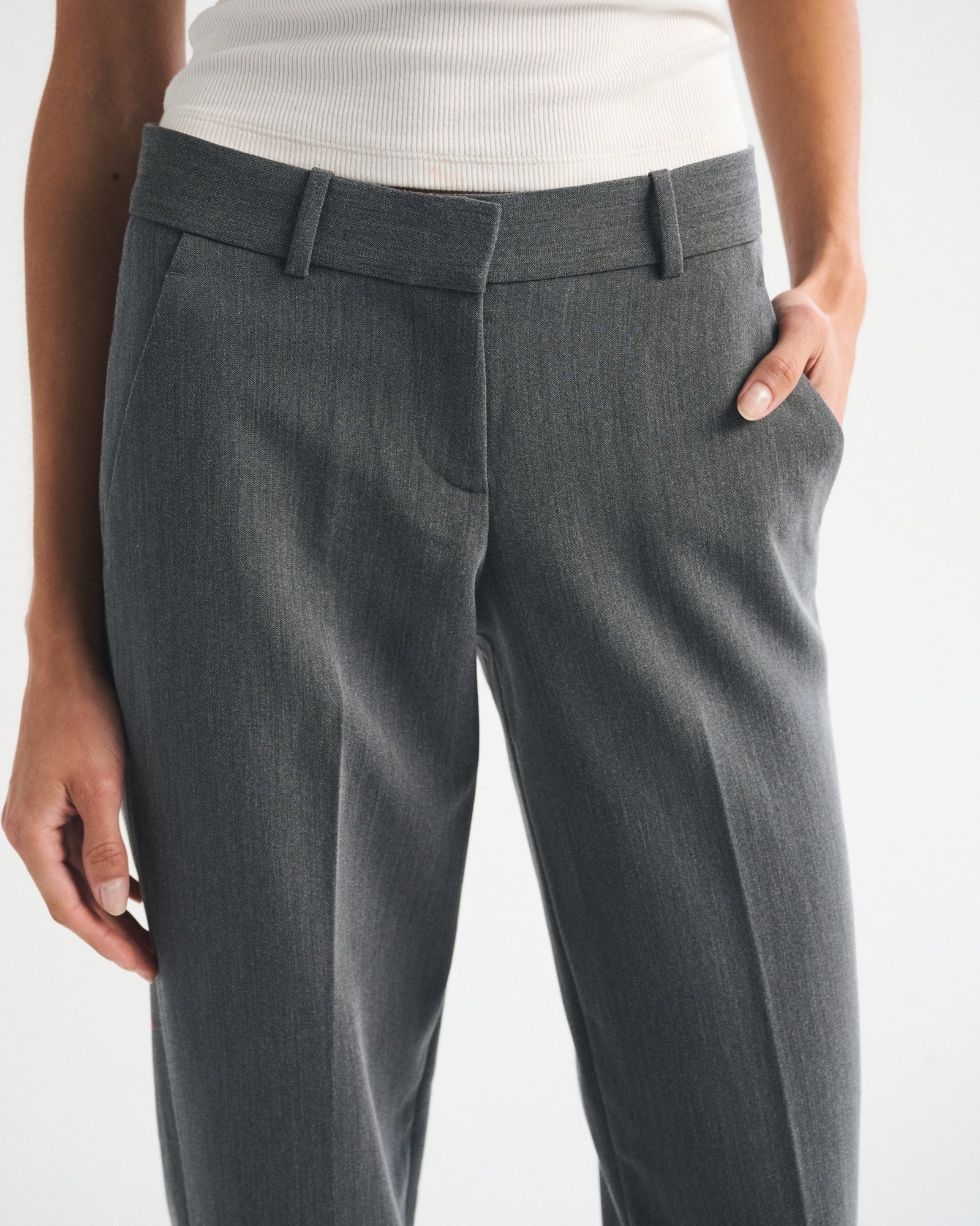 Abercrombie Low Rise Adjustable Waist Tailored Straight Pant
