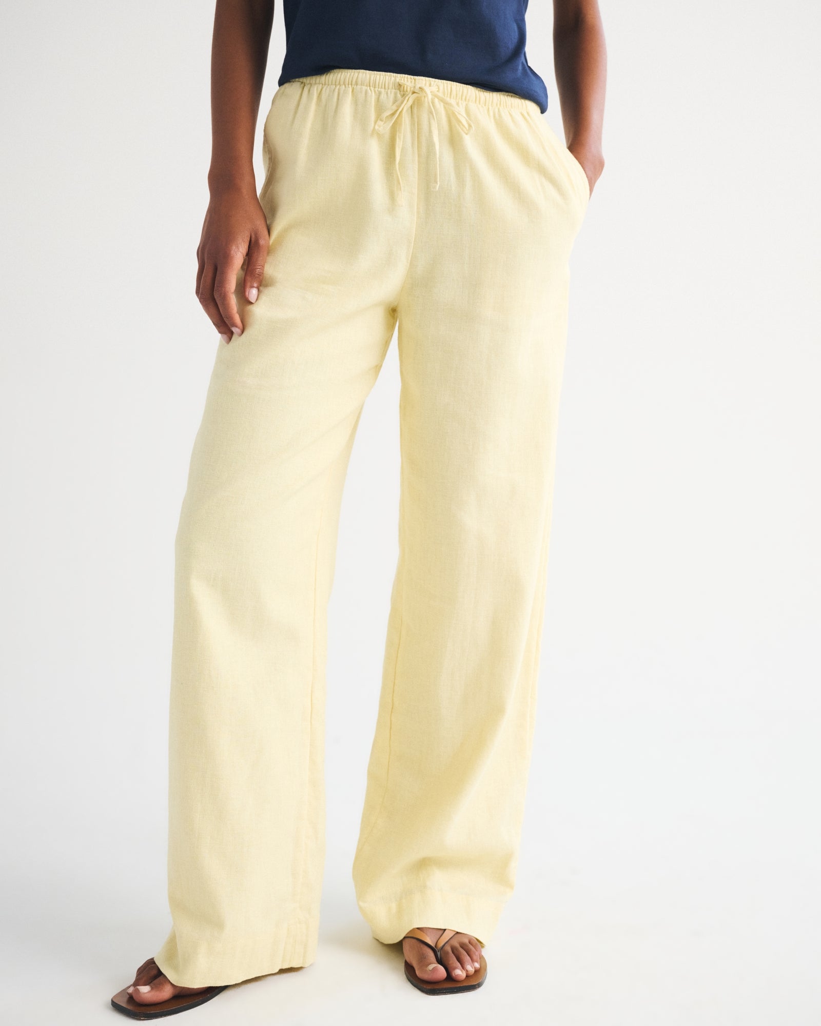 Abercrombie A&F Gemma Linen-Blend Wide Leg Pull-On Pant