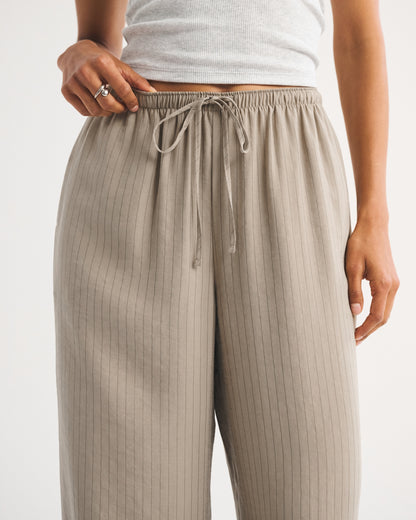 Abercrombie A&F Gemma Suiting Wide Leg Pull-On Pant